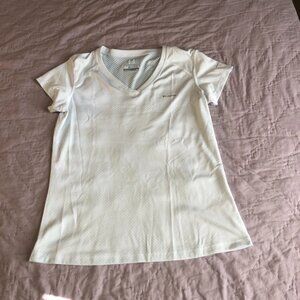 Columbia Sweat Activated Cooling White T-shirt, Size Medium